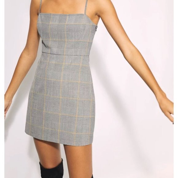 Wilfred Dresses & Skirts - Chic and Short Checkered Wilfred Gray Dress